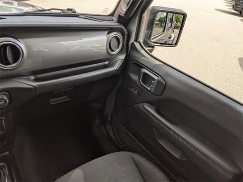 Certified 2018 Jeep Wrangler Unlimited Sahara image 14