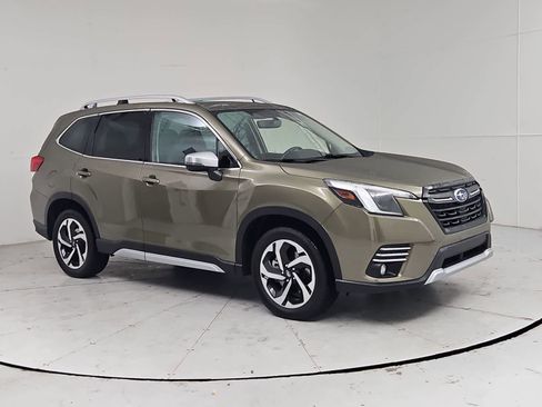 Used 2022 Subaru Forester Touring w/ Popular Package #2 AWD/4WD image 8