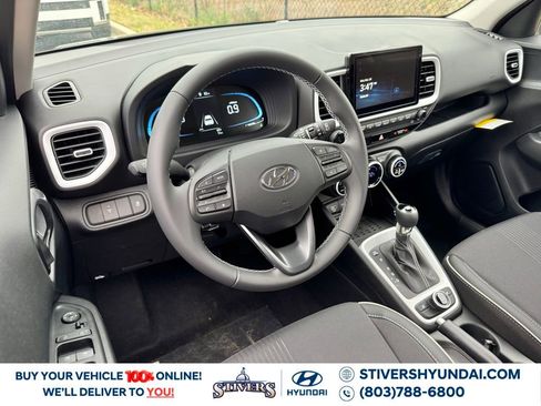 Certified 2025 Hyundai Venue Limited image 2
