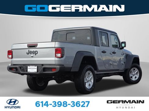 Used 2020 Jeep Gladiator Sport w/ Quick Order Package 24S AWD/4WD image 8