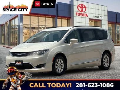 Used 2017 Chrysler Pacifica Touring-L