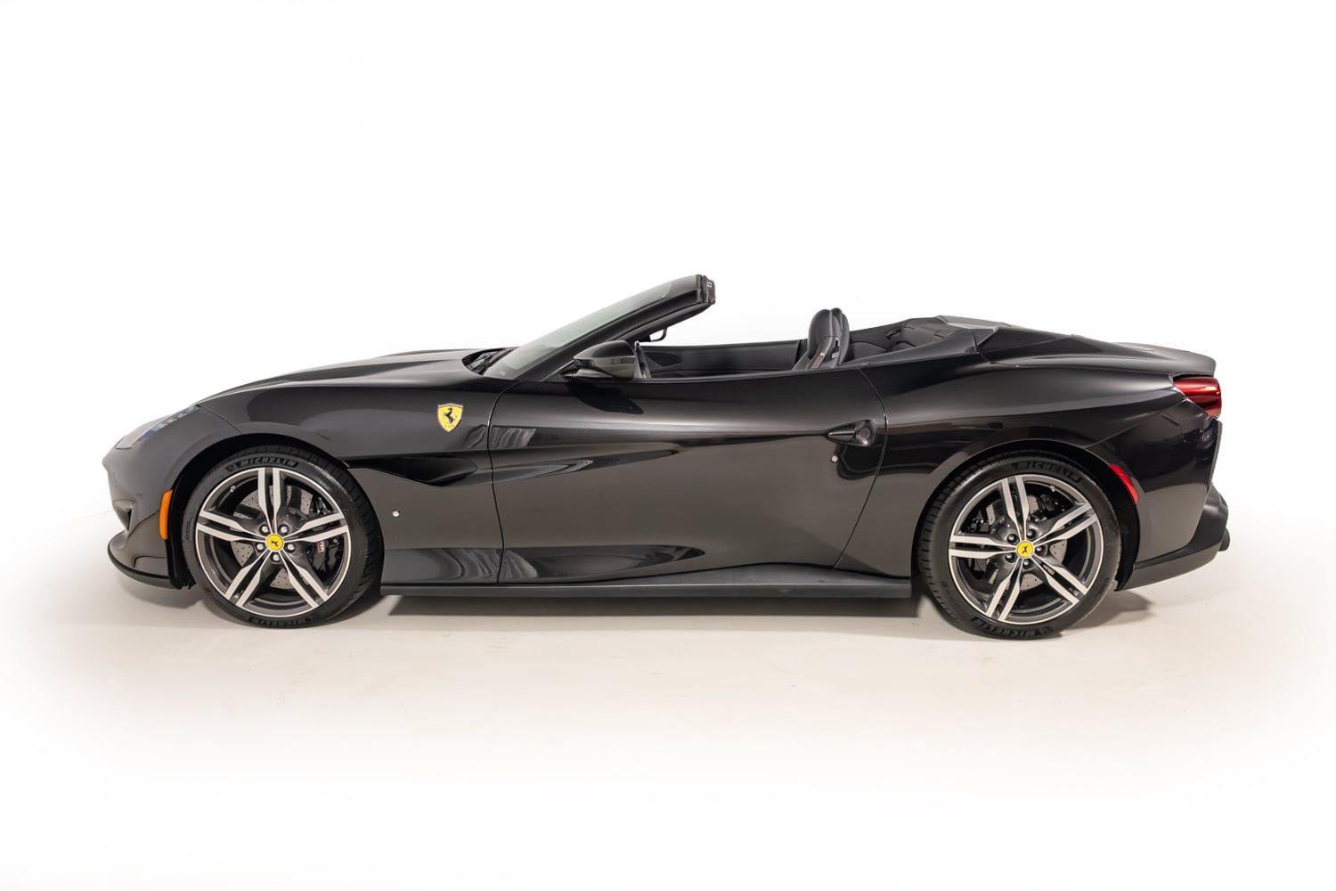 Used 2019 Ferrari Portofino RWD image 13