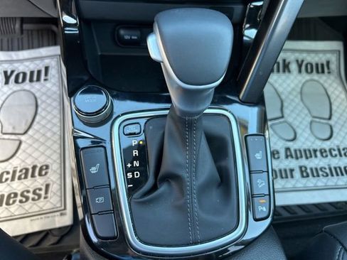 Used 2025 Kia Seltos EX image 18