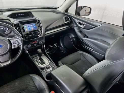 Used 2023 Subaru Forester Premium AWD/4WD image 23