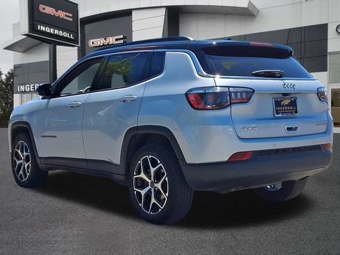 Used 2025 Jeep Compass Limited AWD/4WD image 22