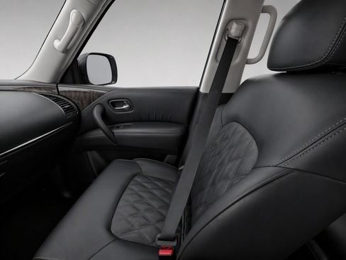 Certified 2023 Nissan Armada Platinum w/ Captain's Chairs Package AWD/4WD image 31