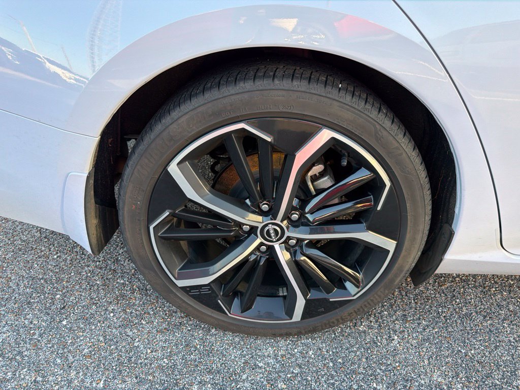 Used 2024 Nissan Altima 2.5 SR w/ SR Premium Package FWD image 11