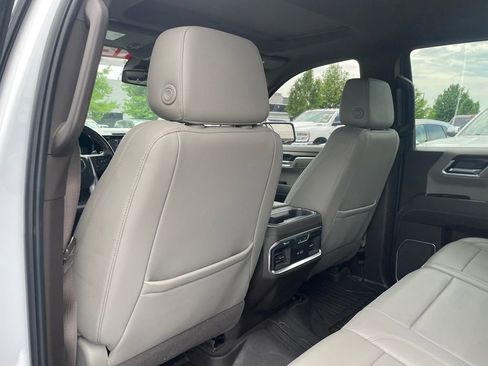 Used 2022 GMC Sierra 1500 SLT w/ SLT Premium Plus Package AWD/4WD image 22