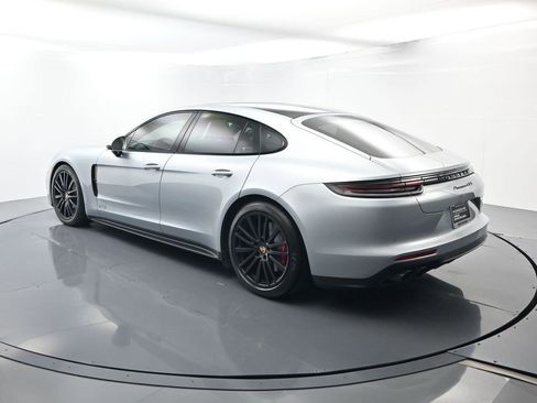 Used 2020 Porsche Panamera GTS image 3