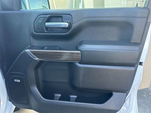 Used 2020 Chevrolet Silverado 1500 LT Trail Boss image 25