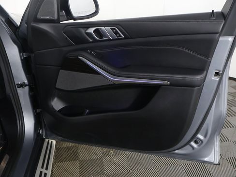 Used 2024 BMW X5 xDrive40i w/ Premium Package image 29