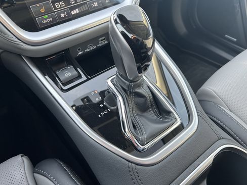 Certified 2025 Subaru Outback Limited image 15