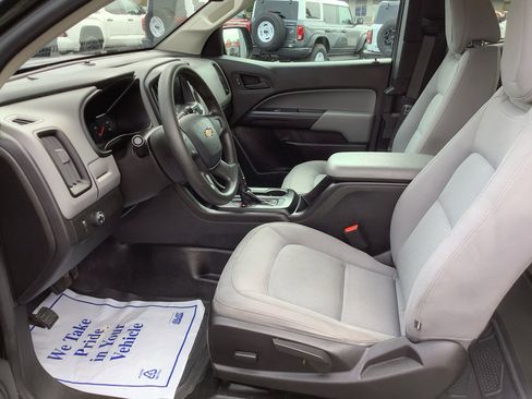 Used 2020 Chevrolet Colorado W/T RWD image 10
