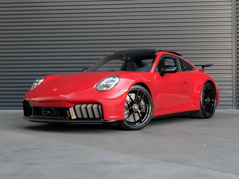 Used 2025 Porsche 911 Carrera GTS image 41
