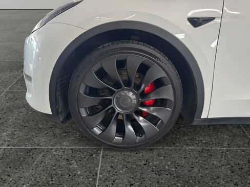 Used 2022 Tesla Model Y Performance AWD/4WD image 27