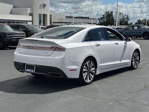 Used 2019 Lincoln MKZ Reserve FWD image 4