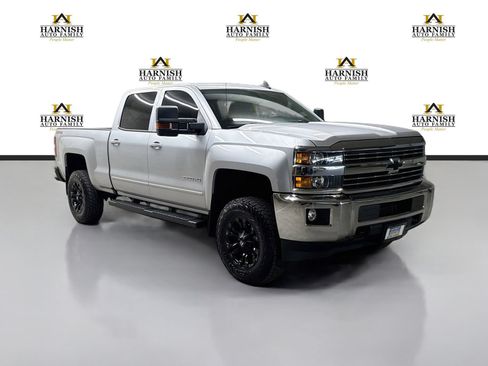 Used 2016 Chevrolet Silverado 2500 LT w/ LT Convenience Package AWD/4WD image 3