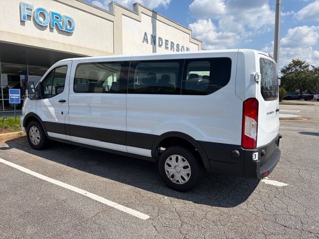 Used 2024 Ford Transit 350 XLT RWD image 4