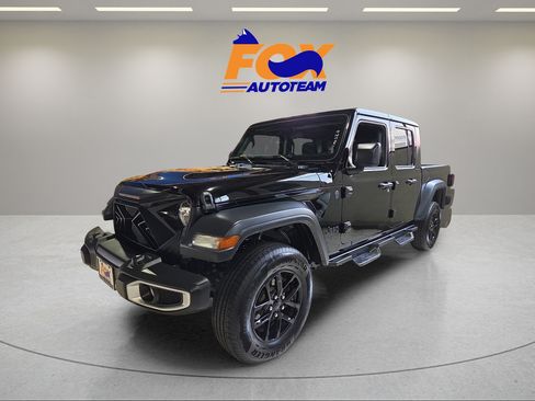 Used 2023 Jeep Gladiator Sport AWD/4WD image 2