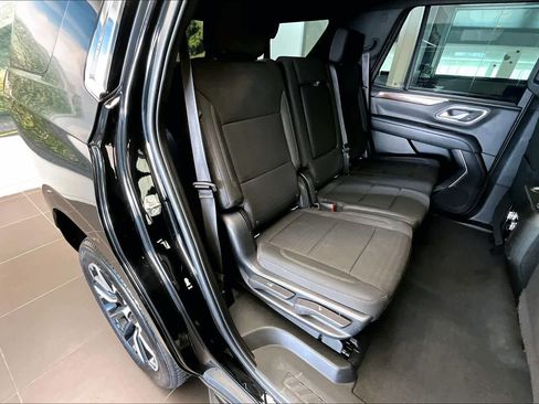 Used 2022 GMC Yukon SLE w/ Gmc Pro Safety Plus Package image 19