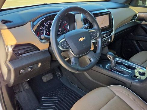 Certified 2023 Chevrolet Traverse Premier FWD image 10