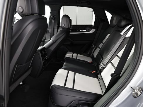 New 2026 Porsche Cayenne S AWD/4WD image 26
