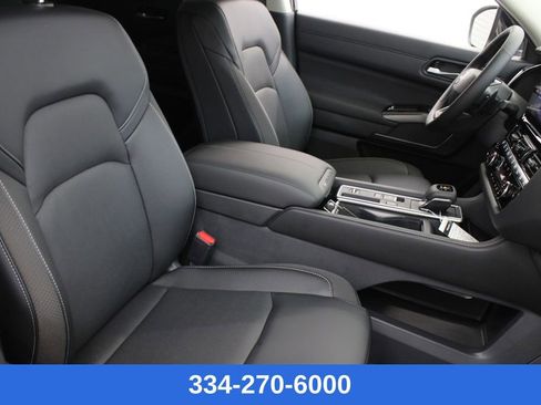 New 2026 Nissan Pathfinder SL image 21