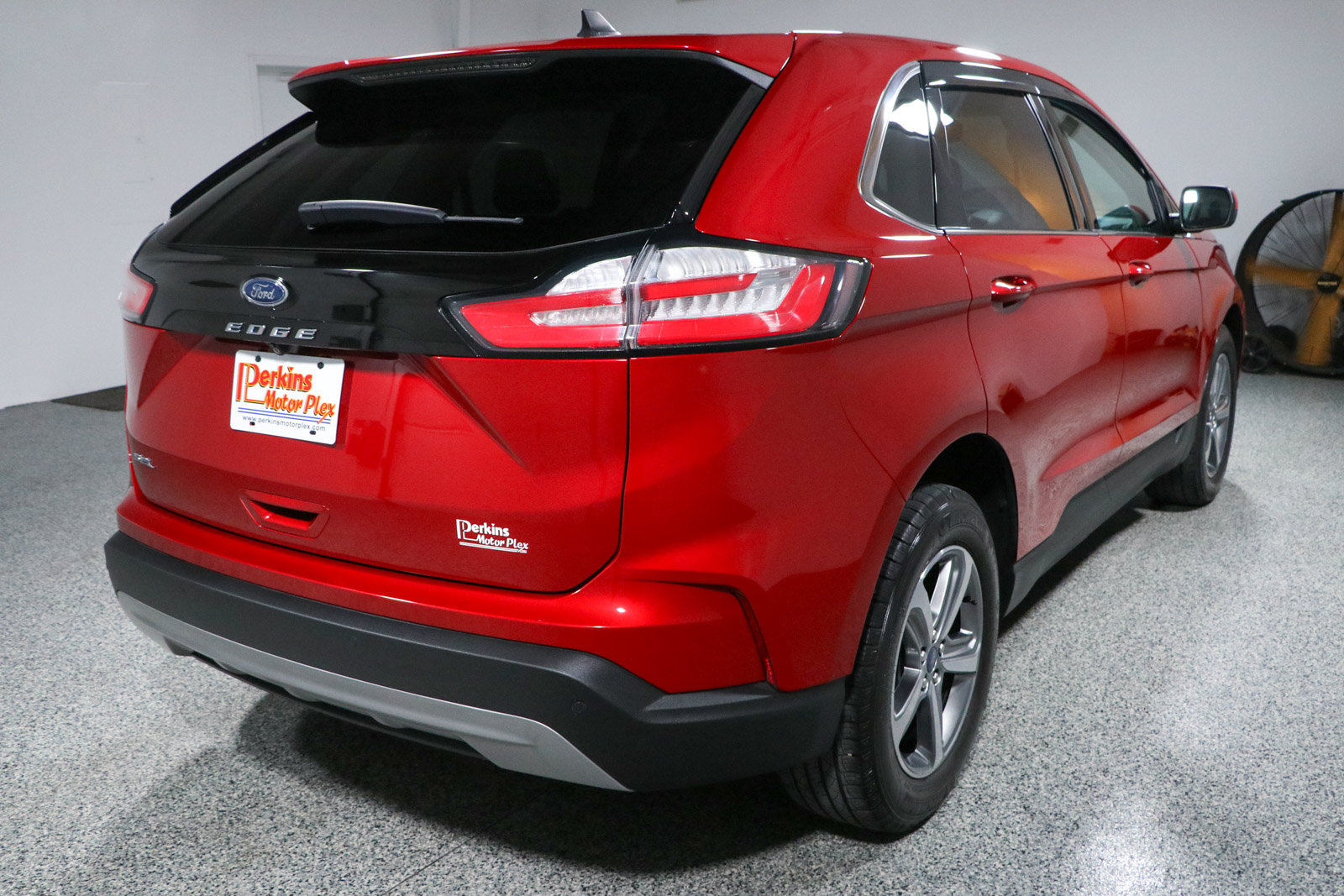 Used 2021 Ford Edge SEL w/ Convenience Package FWD image 7