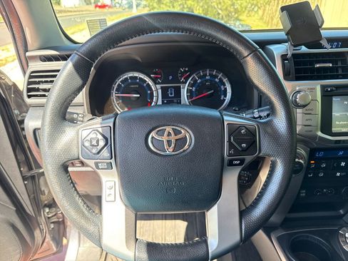 Used 2017 Toyota 4Runner Limited image 16