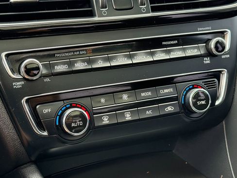 Used 2019 Kia Optima LX w/ LX Premium Package image 35