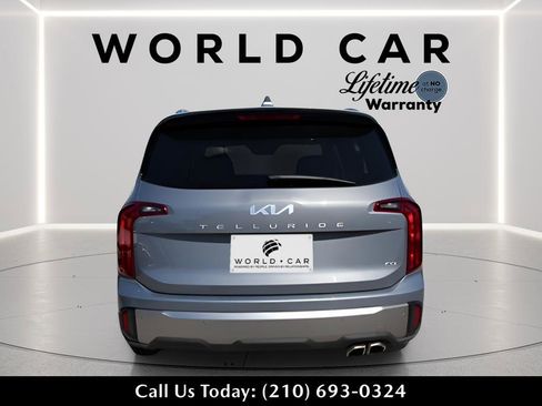 Used 2025 Kia Telluride S image 4