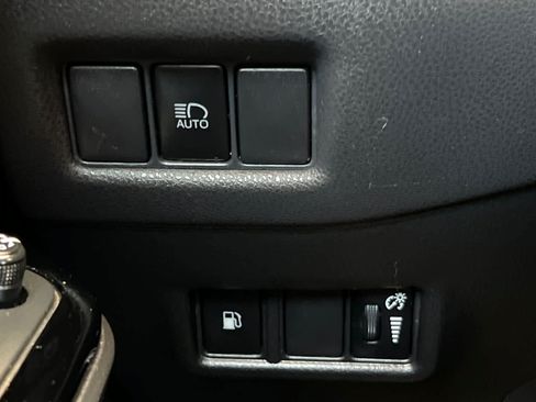 Certified 2020 Toyota C-HR XLE FWD image 29