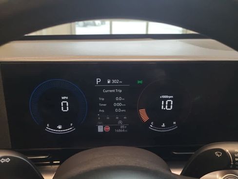 Used 2024 Hyundai Kona SE AWD/4WD image 13