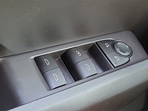 Used 2023 Chevrolet Colorado LT w/ LT Convenience Package II image 14