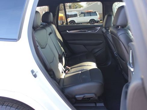 Used 2021 Cadillac XT6 Sport AWD/4WD image 21