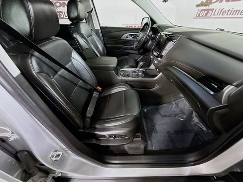 Used 2019 Chevrolet Traverse RS w/ LPO, Floor Liner Package AWD/4WD image 34