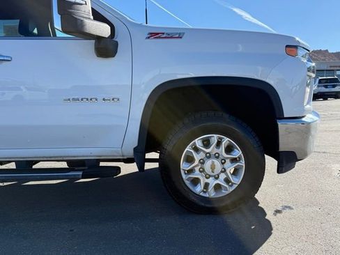 Used 2023 Chevrolet Silverado 3500 LTZ w/ Z71 Off-Road Package AWD/4WD image 10