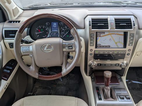 Used 2015 Lexus GX 460 w/ Premium Package AWD/4WD image 17