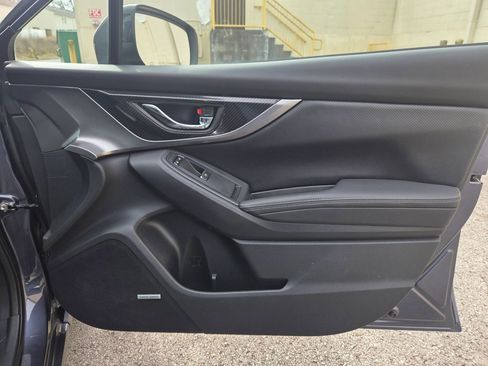 Used 2017 Subaru Impreza 2.0i Limited image 18