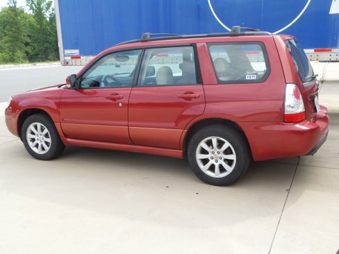 Used 2006 Subaru Forester 2.5X AWD/4WD image 6