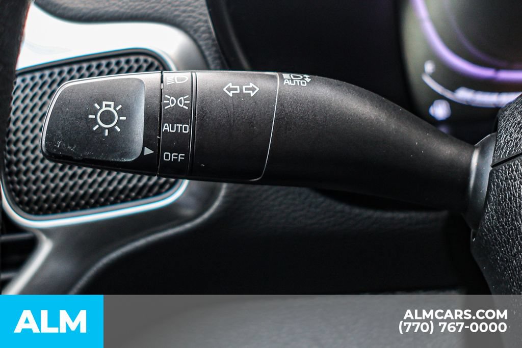 Used 2025 Kia Soul LX w/ LX Technology Package FWD image 31