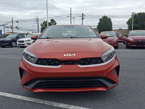 Used 2023 Kia Forte LXS FWD image 2