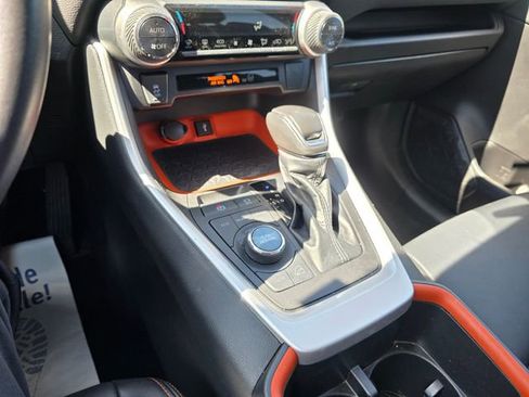 Used 2022 Toyota RAV4 Adventure image 19