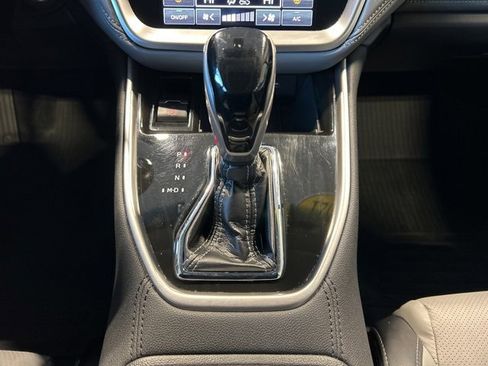 Used 2021 Subaru Outback Limited image 9