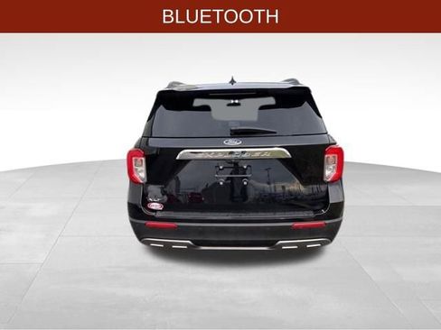 Used 2022 Ford Explorer XLT w/ Equipment Group 202A image 6