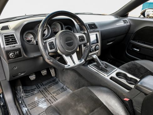 Used 2012 Dodge Challenger SRT8 RWD image 2