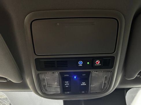 Used 2019 Honda Pilot Touring image 30