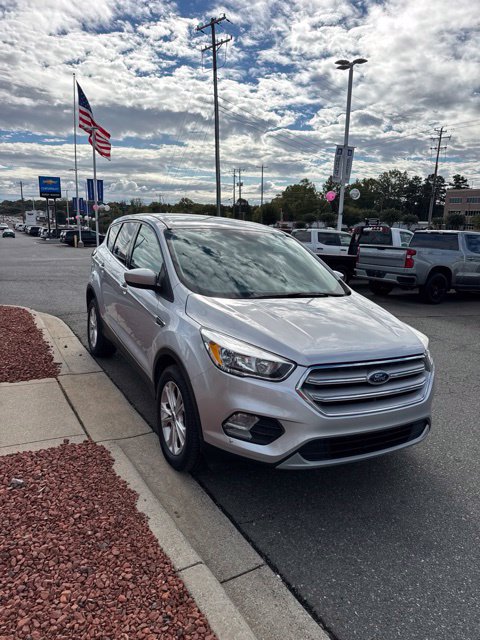 Used 2019 Ford Escape SE AWD/4WD image 1