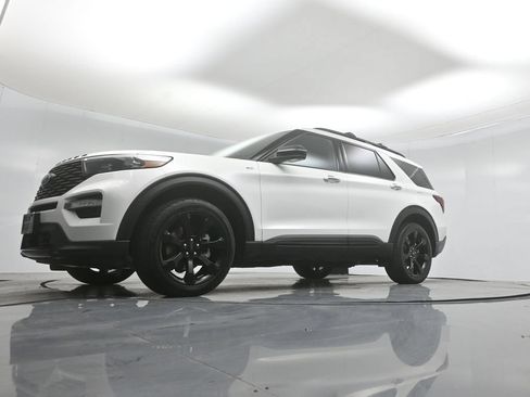 Certified 2023 Ford Explorer ST-Line w/ Class IV Trailer Tow Package AWD/4WD image 45