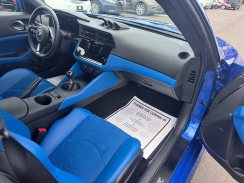 Used 2025 Nissan Z Performance w/ Floor Mat Package RWD image 28